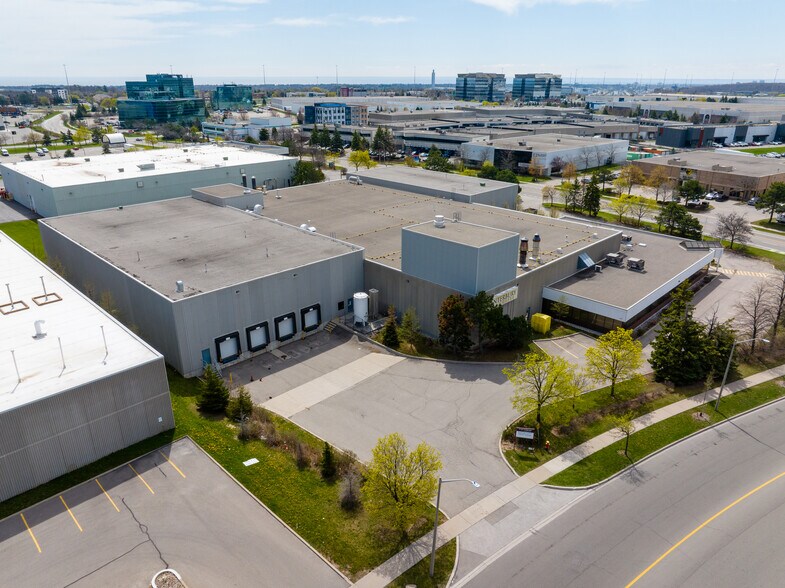 2830 Plymouth Dr, Oakville, ON à vendre - Photo de l’immeuble – Image 3 sur 7