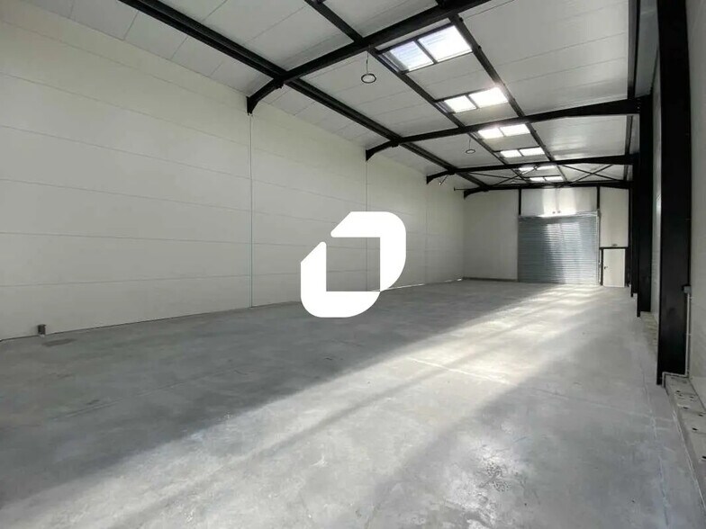 Local d’activités dans Sète à louer - Photo intérieure – Image 2 sur 6