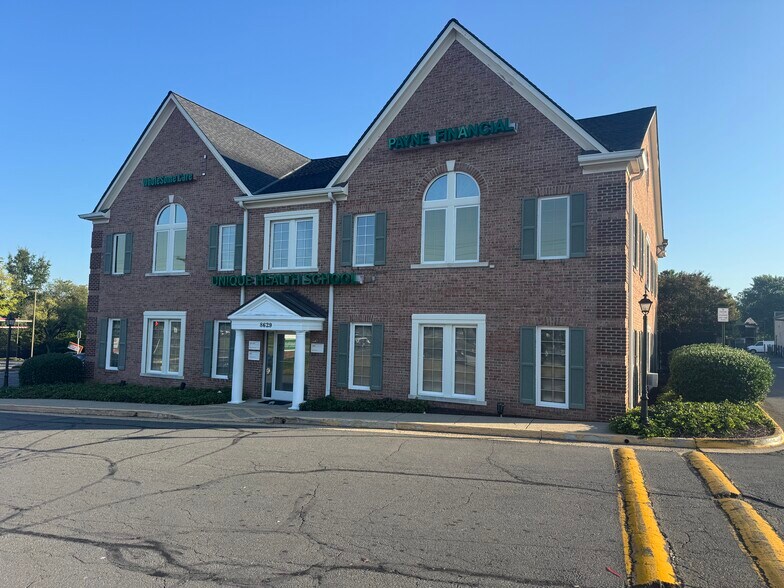 8629 Sudley Rd, Manassas, VA à vendre - Photo de l’immeuble – Image 1 sur 4