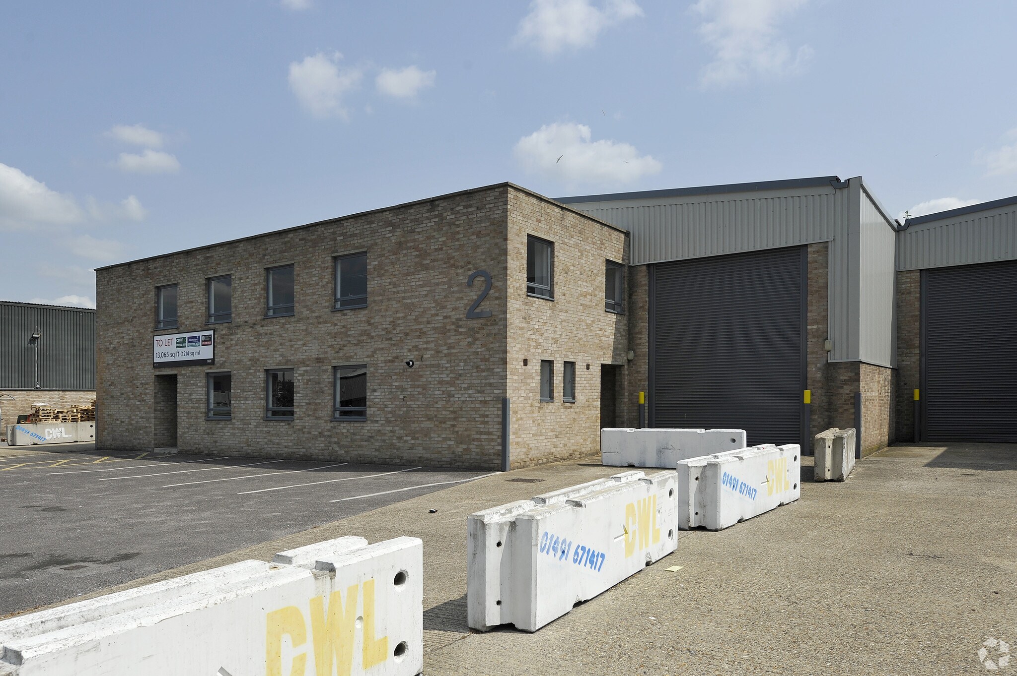 1 Fairway Dr, Greenford à louer Photo principale– Image 1 sur 13