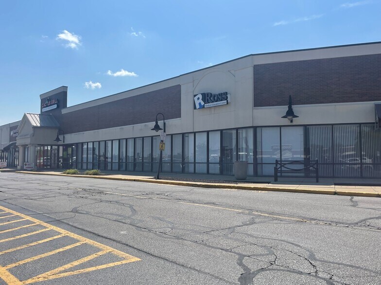 4122 Lima Rd, Fort Wayne, IN à louer - Photo de l’immeuble – Image 3 sur 7