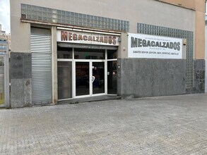 Local commercial dans Terrassa, Barcelona à louer Photo de l’immeuble– Image 1 sur 4