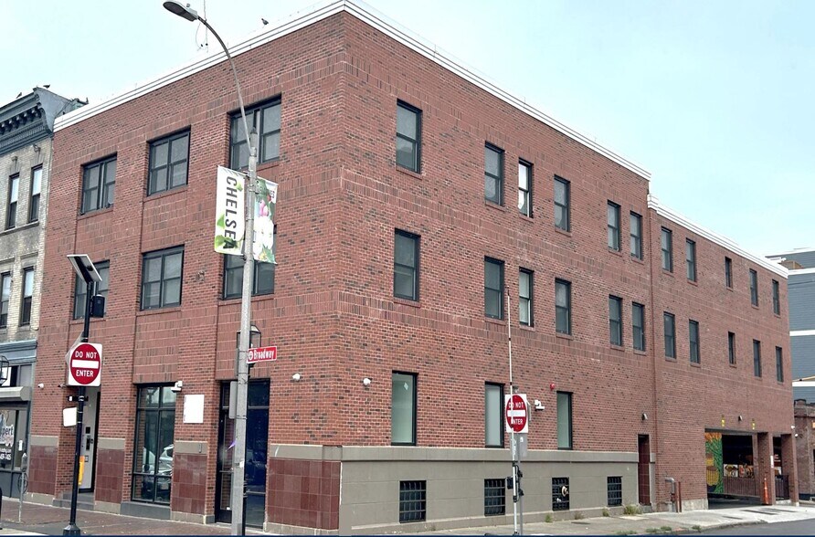 267 Broadway, Chelsea, MA à vendre - Photo de l’immeuble – Image 3 sur 12