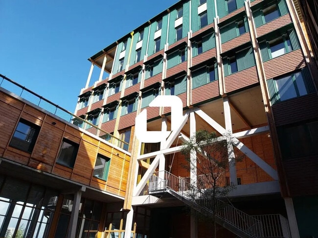 Plus de détails pour Bureau, Local commercial à louer