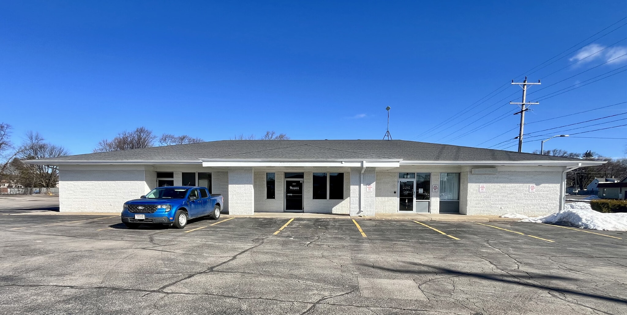 2501 S Oneida St, Appleton, WI à louer Photo de l’immeuble– Image 1 sur 1
