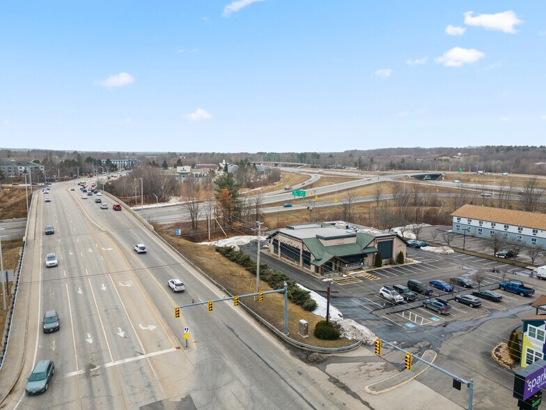 465 Maine Mall Rd, South Portland, ME à louer - Photo de l’immeuble – Image 2 sur 9