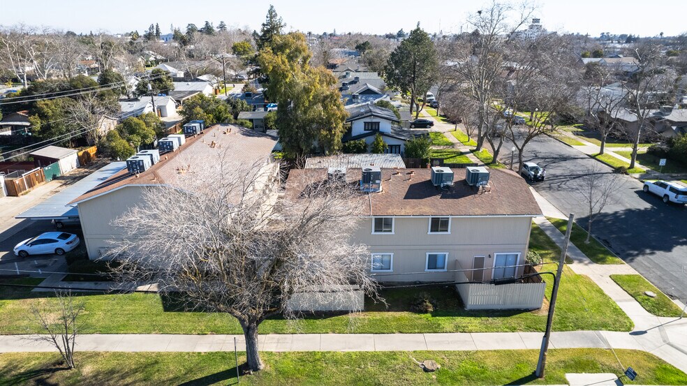 1047-1065 W 19th St, Merced, CA à vendre - Photo de l’immeuble – Image 3 sur 29