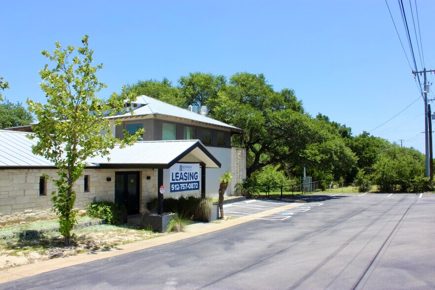18800 Hamilton Pool Rd, Dripping Springs, TX à louer - Photo de l’immeuble – Image 3 sur 9