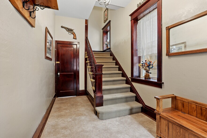 2114 Wisconsin Ave, New Holstein, WI à vendre - Photo de l’immeuble – Image 3 sur 38