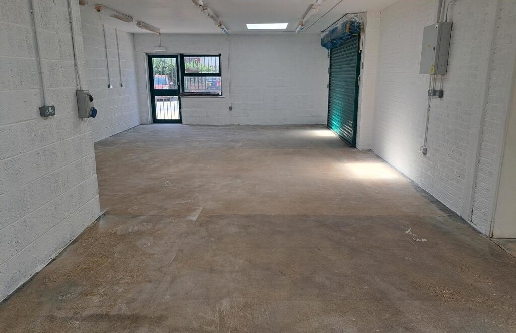 Darlington Close, Sandy, BDF SG19 1RW - Lot 2 - - Photo intérieure - Image 1 of 2