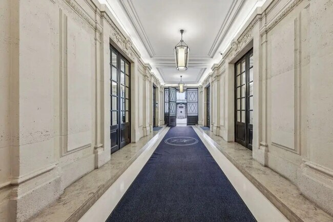 Plus de détails pour 12 Avenue Victor Hugo, Paris - Bureau à louer