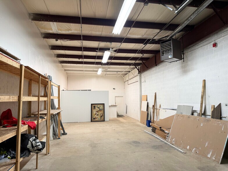 600 Industrial Dr, Naperville, IL à louer - Photo de l’immeuble – Image 3 sur 12