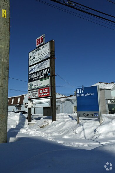 815 Boul Saint-René O, Gatineau, QC à louer - Photo de l’immeuble – Image 2 sur 7