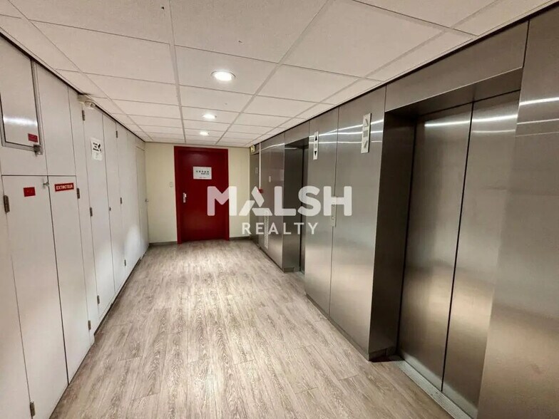 Bureau dans Lyon à louer - Photo de l’immeuble – Image 3 sur 11