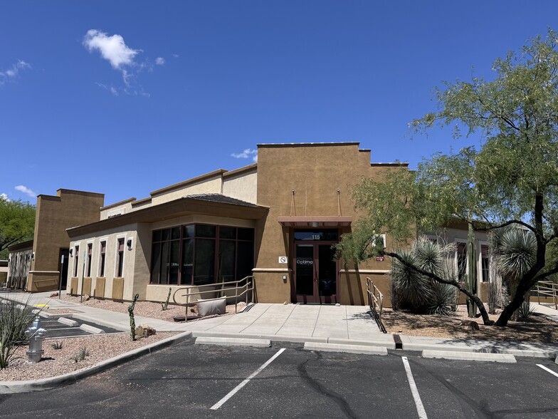 5981 E Grant Rd, Tucson, AZ à vendre - Photo de l’immeuble – Image 2 sur 5