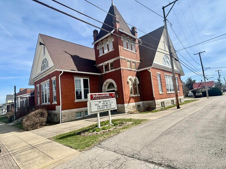 13 E High St, Jeffersonville, OH à vendre - Photo de l’immeuble – Image 3 sur 29