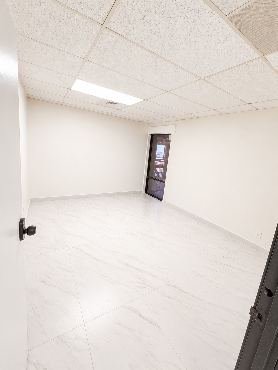 6920 Miramar Rd, San Diego, CA à louer Photo intérieure– Image 1 sur 2