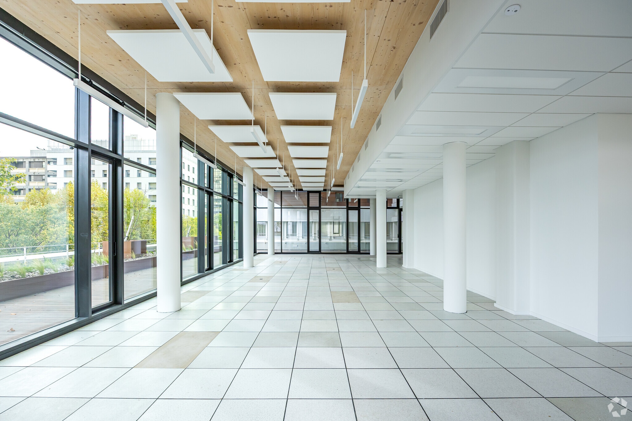 3-5 Rue Des Cuirassiers, Lyon à louer Photo intérieure– Image 1 sur 4