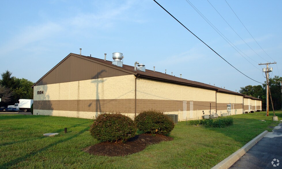 1004 Industrial Dr, West Berlin, NJ à louer - Photo de l’immeuble – Image 1 sur 3
