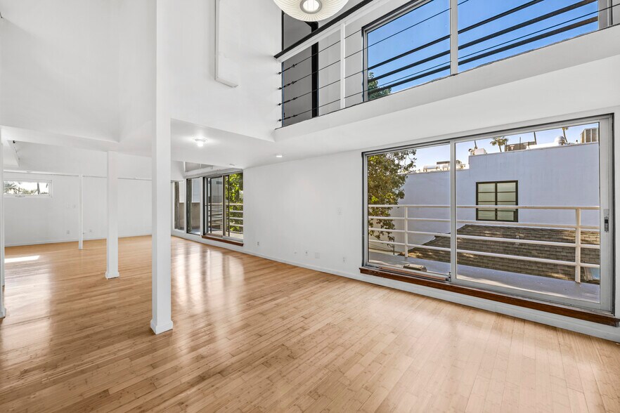 1350-1352 Abbot Kinney Blvd, Venice, CA à louer - Photo de l’immeuble – Image 3 sur 18