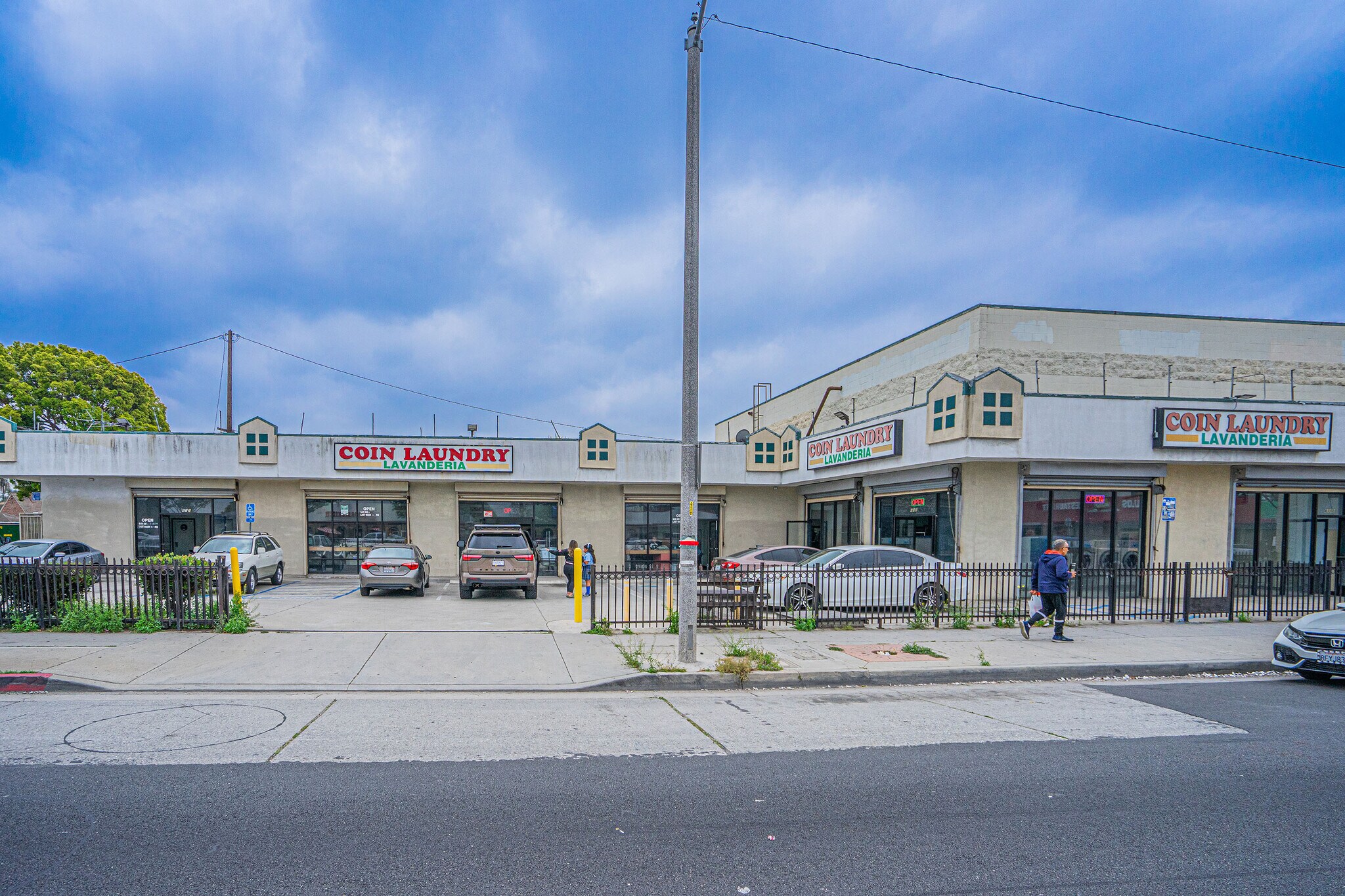 608 E Rosecrans Ave, Compton, CA à vendre Photo de l’immeuble– Image 1 sur 6