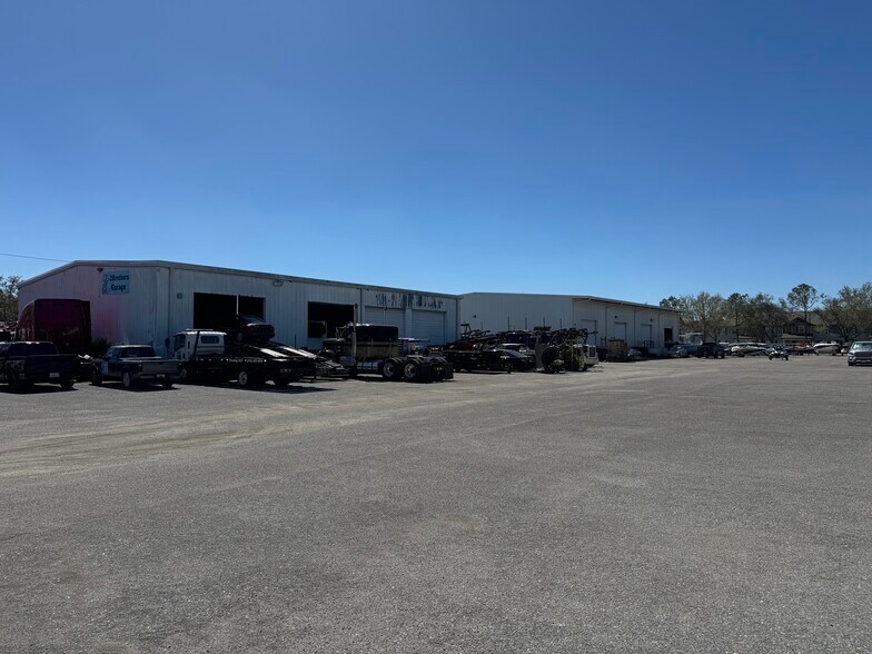 5404 33rd St E, Bradenton, FL à louer - Photo de l’immeuble – Image 3 sur 16