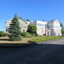 655 Main St, Saco, ME à louer Photo intérieure– Image 1 sur 2