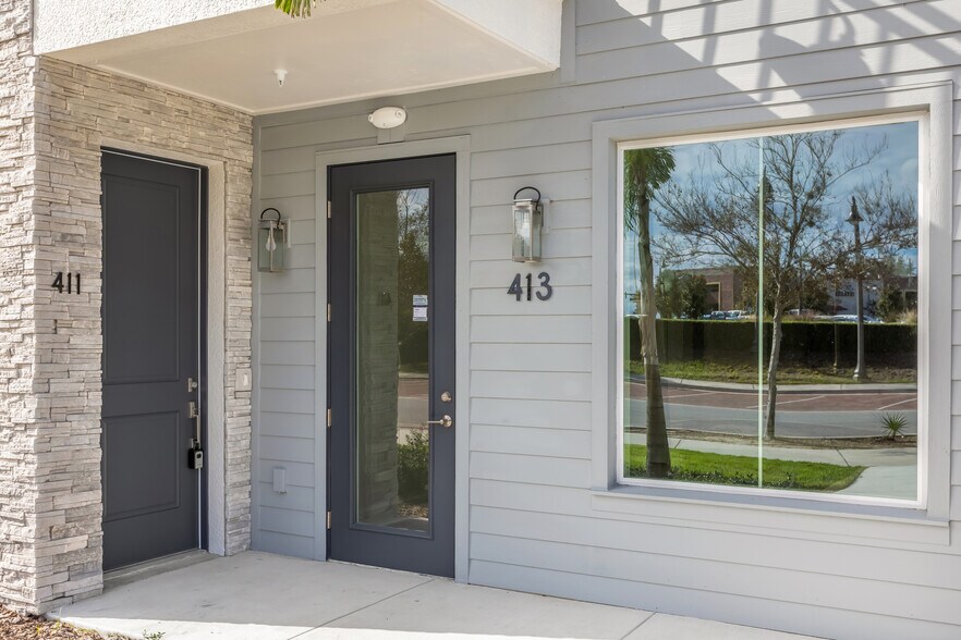 Oviedo On The Park, Oviedo, FL à louer - Photo de l’immeuble – Image 3 sur 30