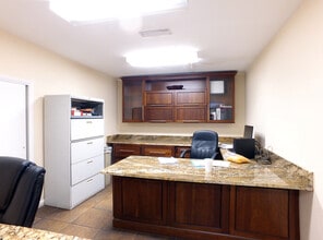 4500 Carmichael Ave, Sarasota, FL à louer Photo intérieure– Image 2 sur 7