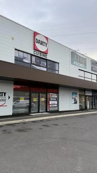 Local commercial dans Le Puy-en-Velay à vendre - Photo de l’immeuble – Image 2 sur 4