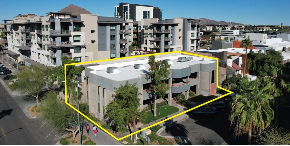 4330 N Civic Center Plz, Scottsdale, AZ à vendre - Photo principale – Image 2 sur 5