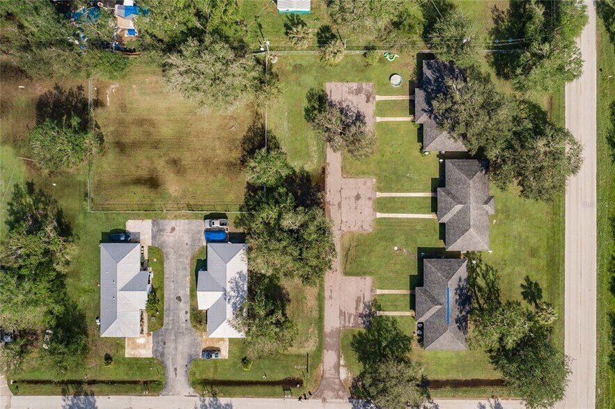 1956 SE Cherry Dr, Arcadia, FL à vendre - Aérien – Image 1 sur 20