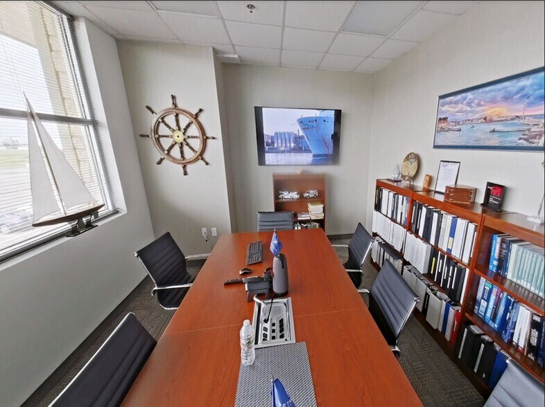4400 Highway 225, Deer Park, TX à louer - Photo de l’immeuble – Image 3 sur 7