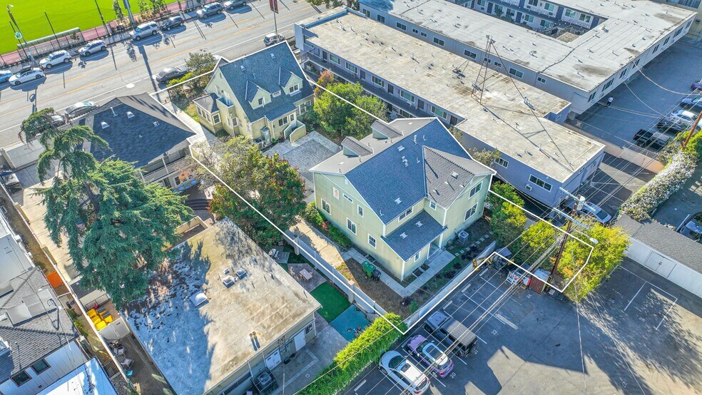 921 W 30th St, Los Angeles, CA à vendre - Photo de l’immeuble – Image 3 sur 14