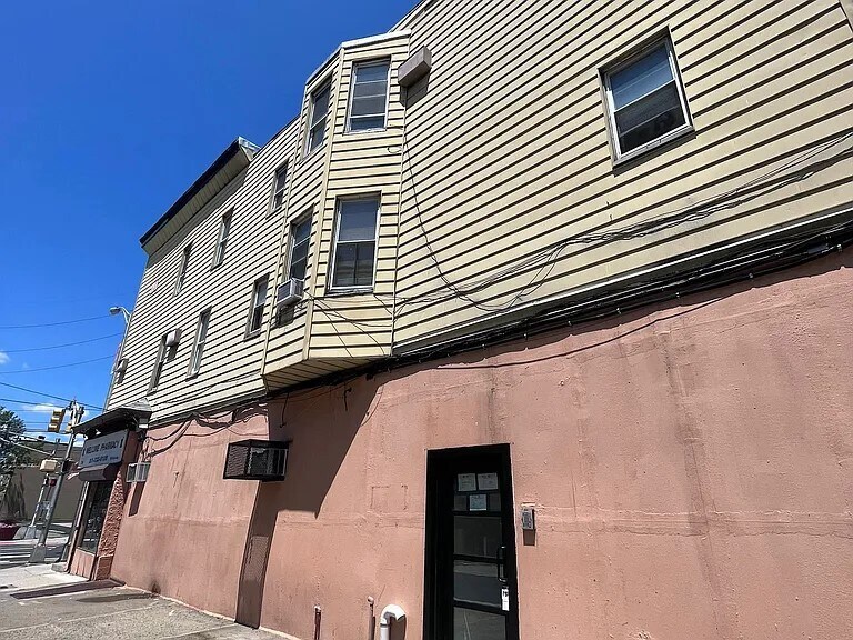 770 West Side Ave, Jersey City, NJ à vendre - Photo de l’immeuble – Image 2 sur 16