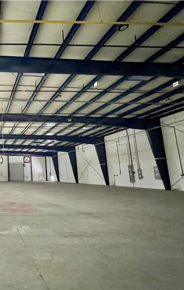 660 NW Peacock Blvd, Port Saint Lucie, FL à louer - Photo de l’immeuble – Image 3 sur 3