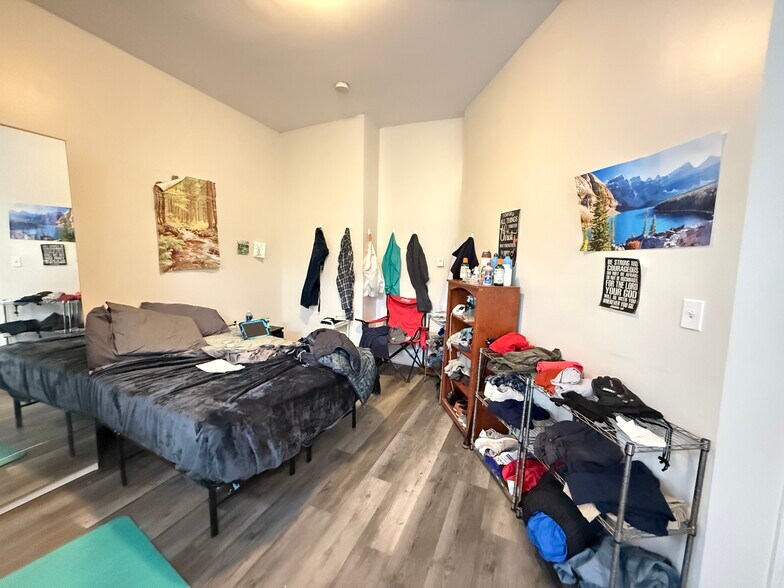 2606 N California Ave, Chicago, IL à vendre - Photo de l’immeuble – Image 3 sur 7