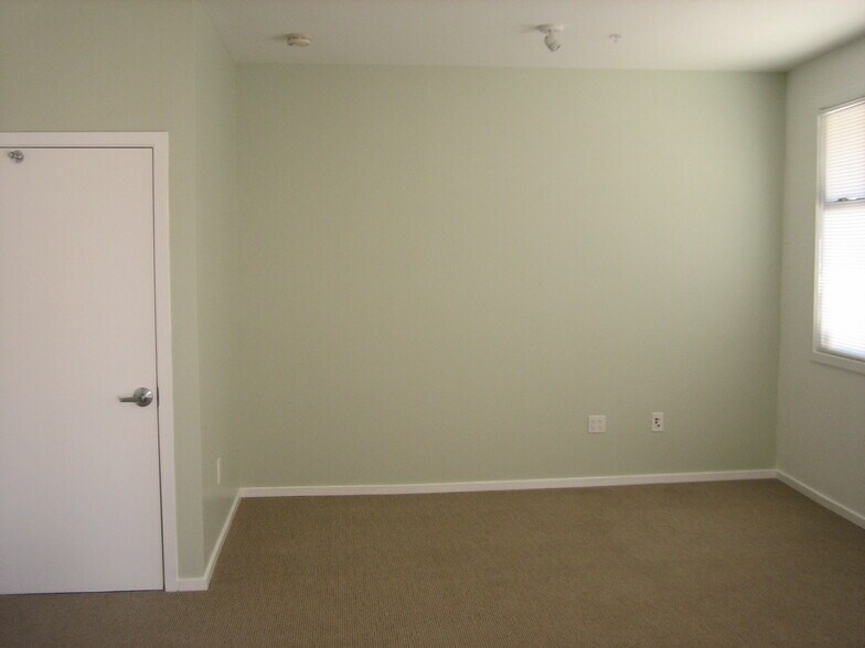 6555-6557 Shattuck Ave, Oakland, CA à louer - Photo intérieure – Image 2 sur 34