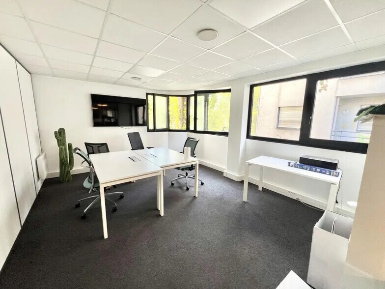 Bureau dans Boulogne-Billancourt à louer - Photo de l’immeuble – Image 3 sur 9