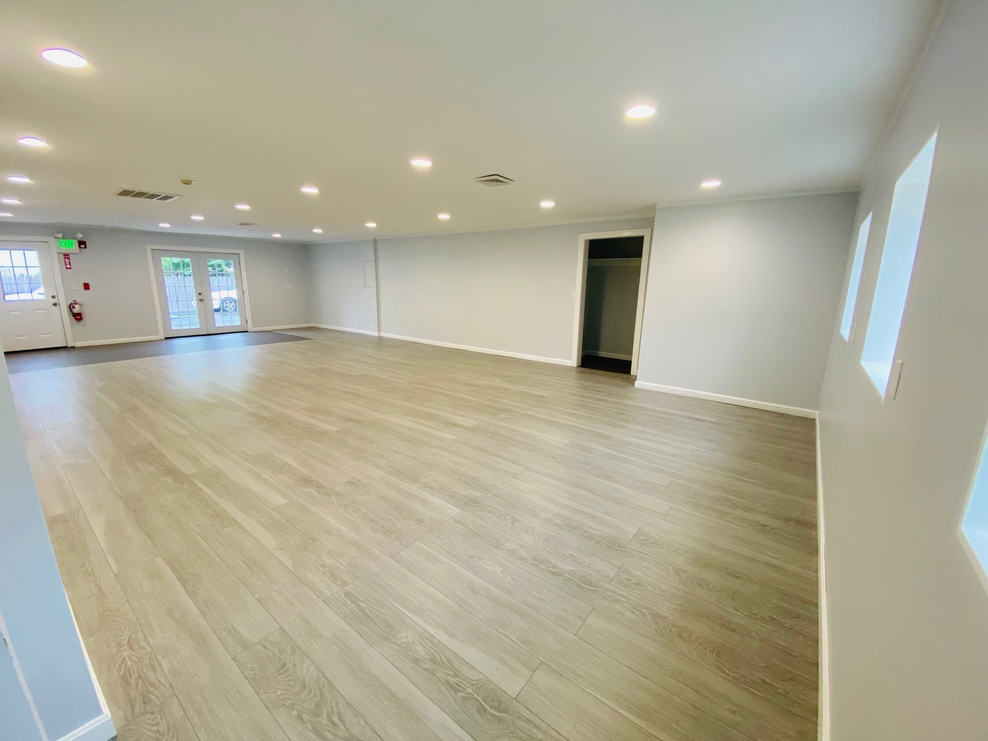 1935 Washington St, Stoughton, MA à louer Photo intérieure– Image 1 sur 6