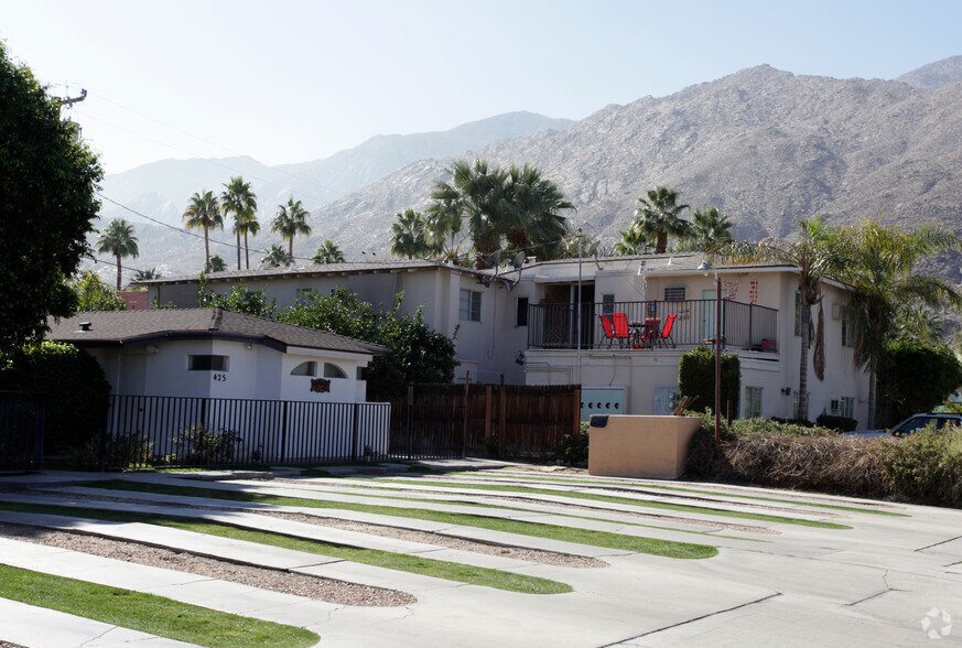 1674 S Via Salida, Palm Springs, CA à vendre - Photo de l’immeuble – Image 3 sur 3