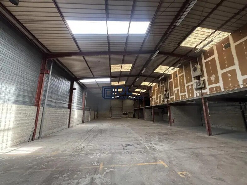 Industriel/Logistique dans Élancourt à louer - Photo intérieure – Image 2 sur 7