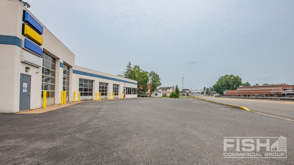 35 S Derr Dr, Lewisburg, PA à vendre - Photo de l’immeuble – Image 2 sur 11