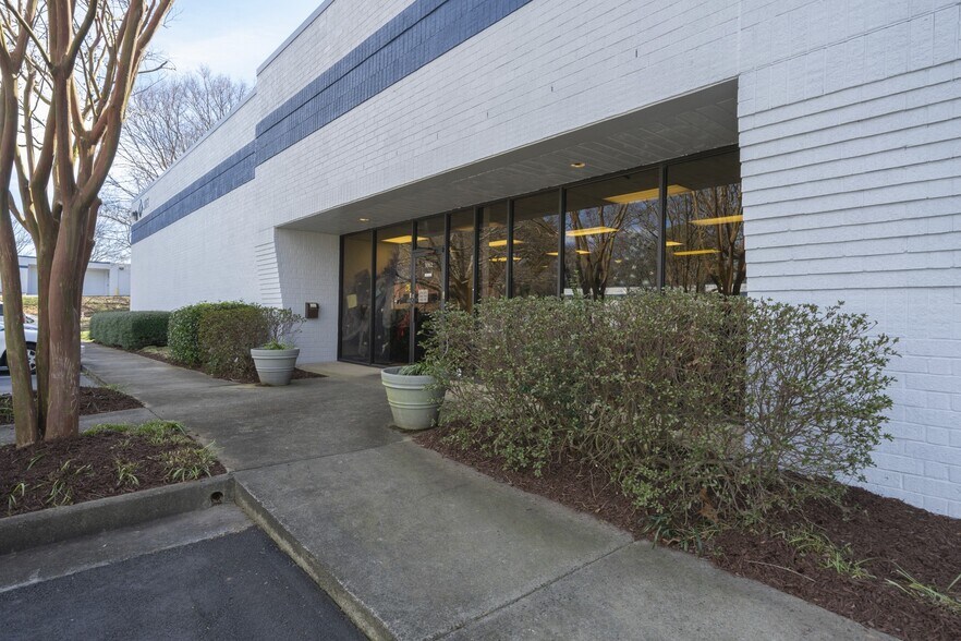 3062 Kingston Ct SE, Marietta, GA à vendre - Photo de l’immeuble – Image 3 sur 9