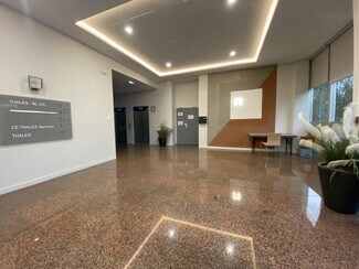 Plus de détails pour Bureau, Local d'activités à louer