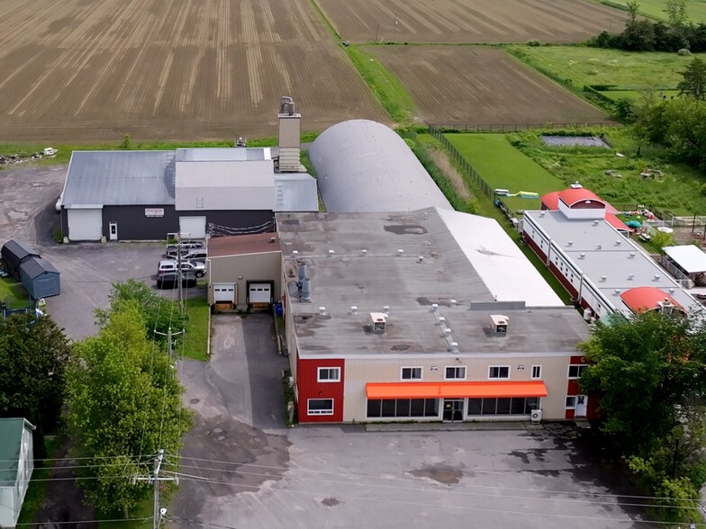 878-880 Rue Principale, Saint-blaise-sur-richelieu, QC à louer - Photo de l’immeuble – Image 1 sur 6