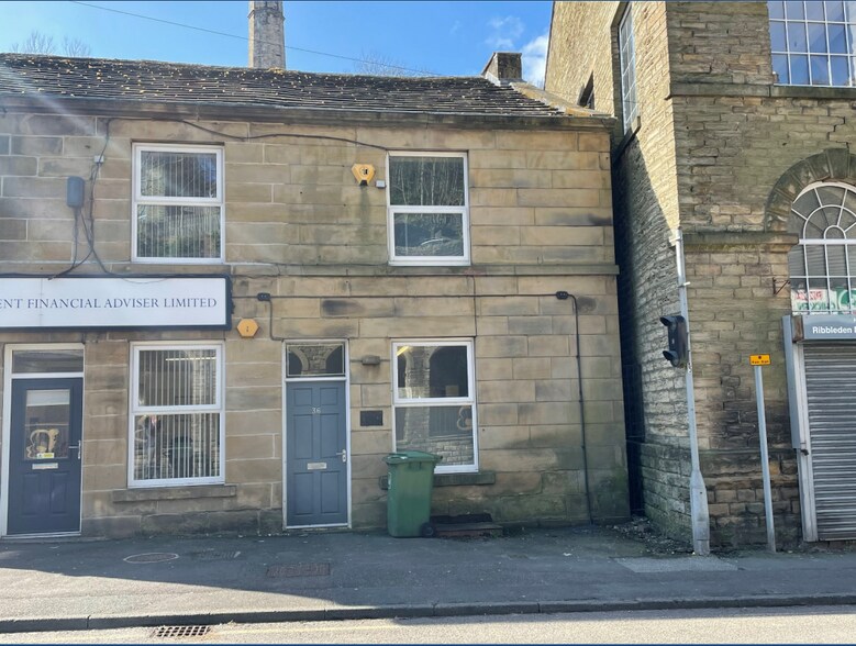36-38 Dunford Rd, Holmfirth à vendre - Photo principale – Image 1 sur 2