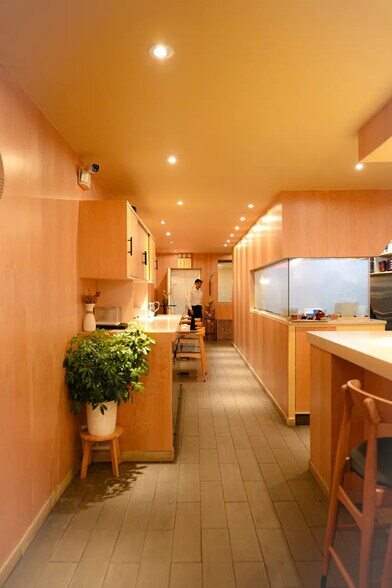 3712 31st Ave, Astoria, NY à louer - Photo intérieure – Image 3 sur 10