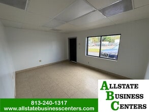 104 W Seneca Ave, Tampa, FL à louer Photo intérieure– Image 2 sur 6