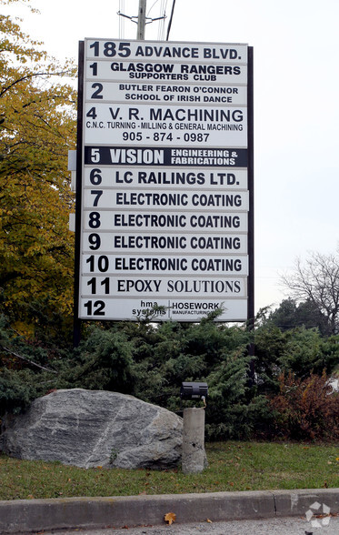 185 Advance Blvd, Brampton, ON à louer - Photo de l’immeuble – Image 3 sur 4